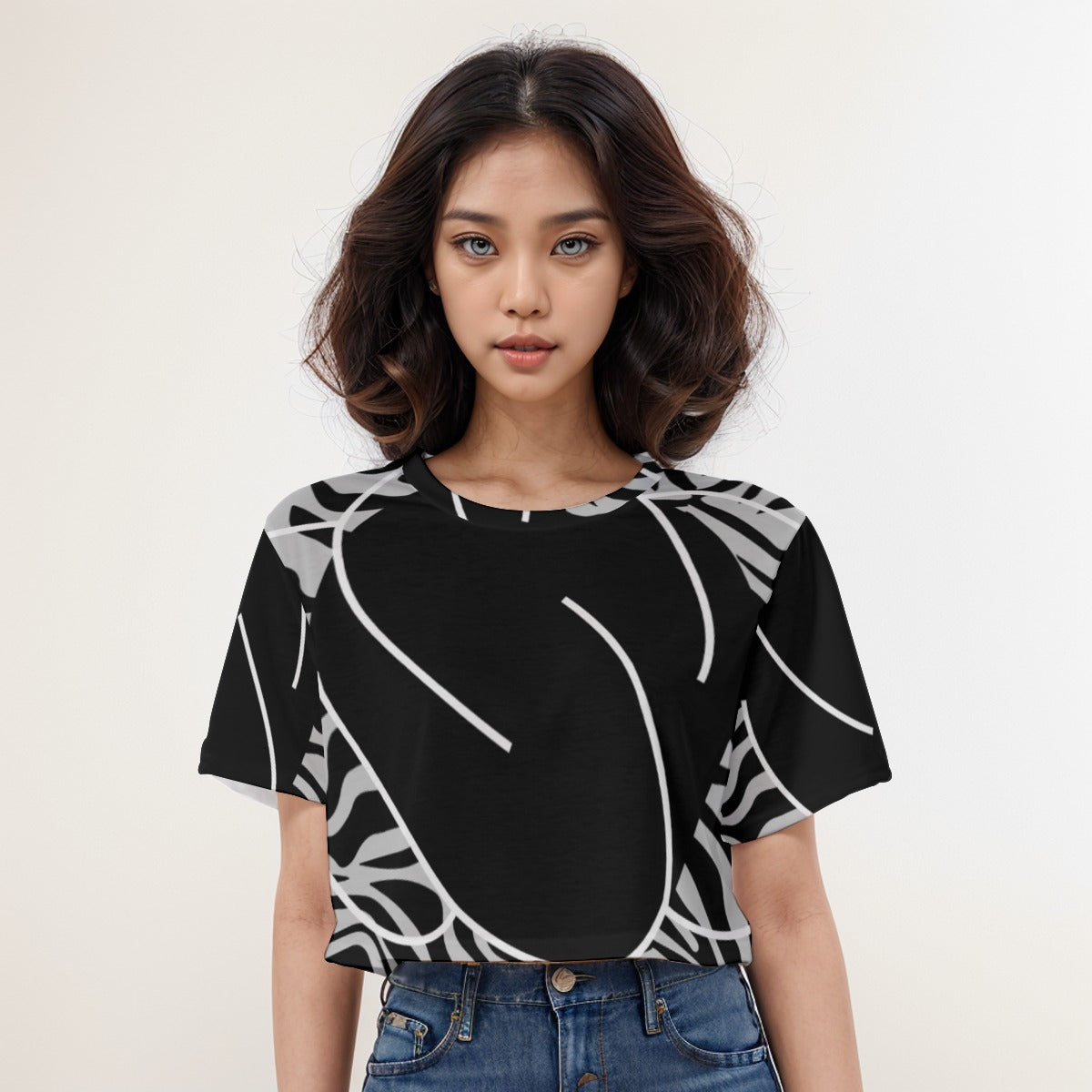 Casual Crop T-Shirt Black Pattern - Weave West